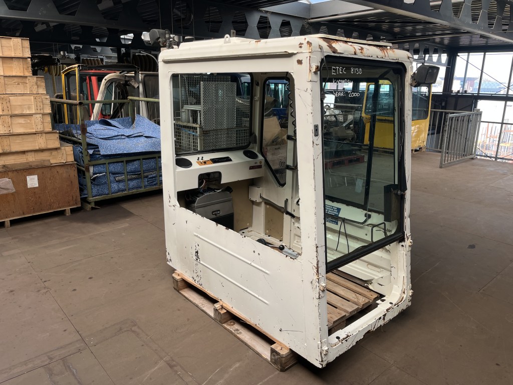 komatsu cabine te koop bij Jaap Verboon