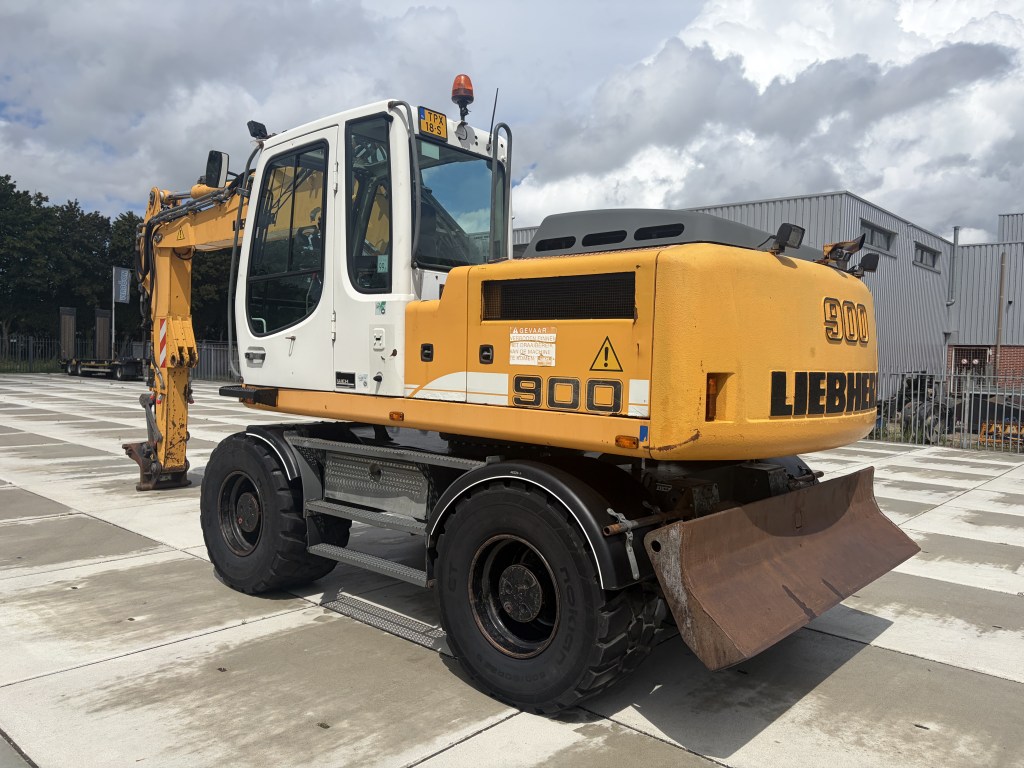 liebherr a 900 c 2008 te koop bij Jaap Verboon