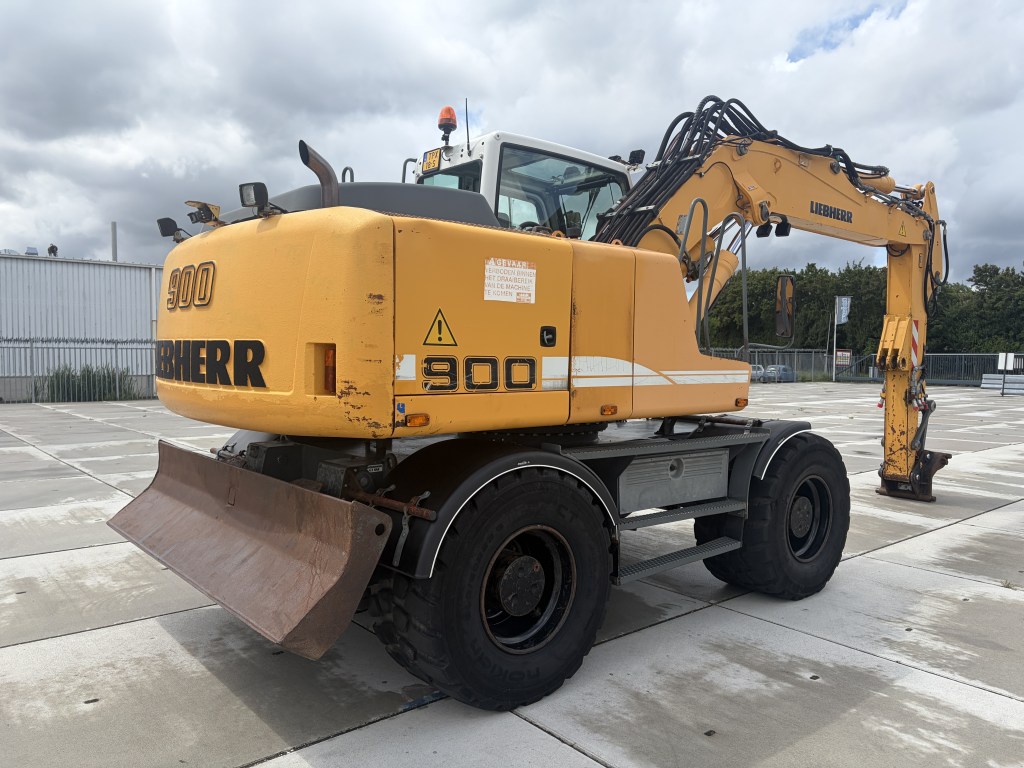 liebherr a 900 c 2008 te koop bij Jaap Verboon