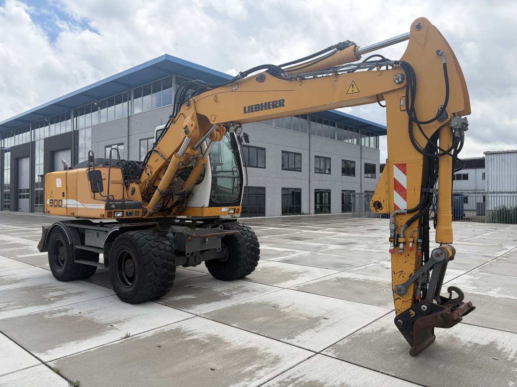 liebherr a 900 c 2008 te koop bij Jaap Verboon