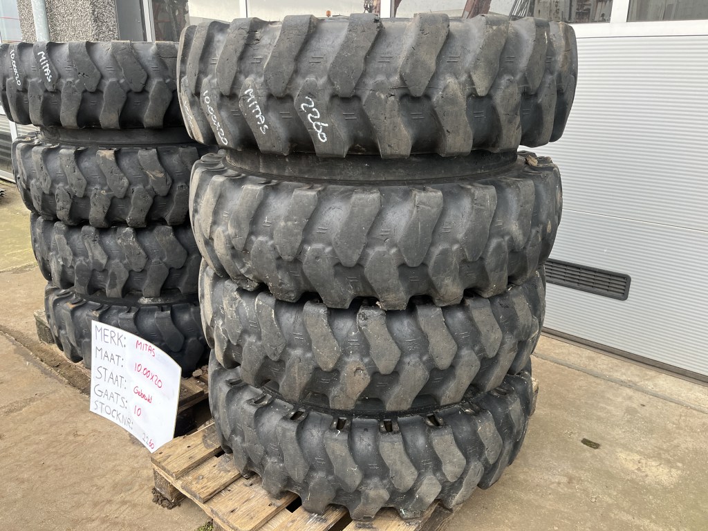 mitas 10.00x20 te koop bij Jaap Verboon
