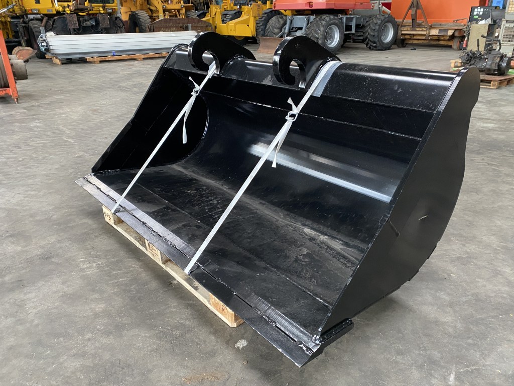 nieuwe caterpillar slotenbak te koop bij Jaap Verboon