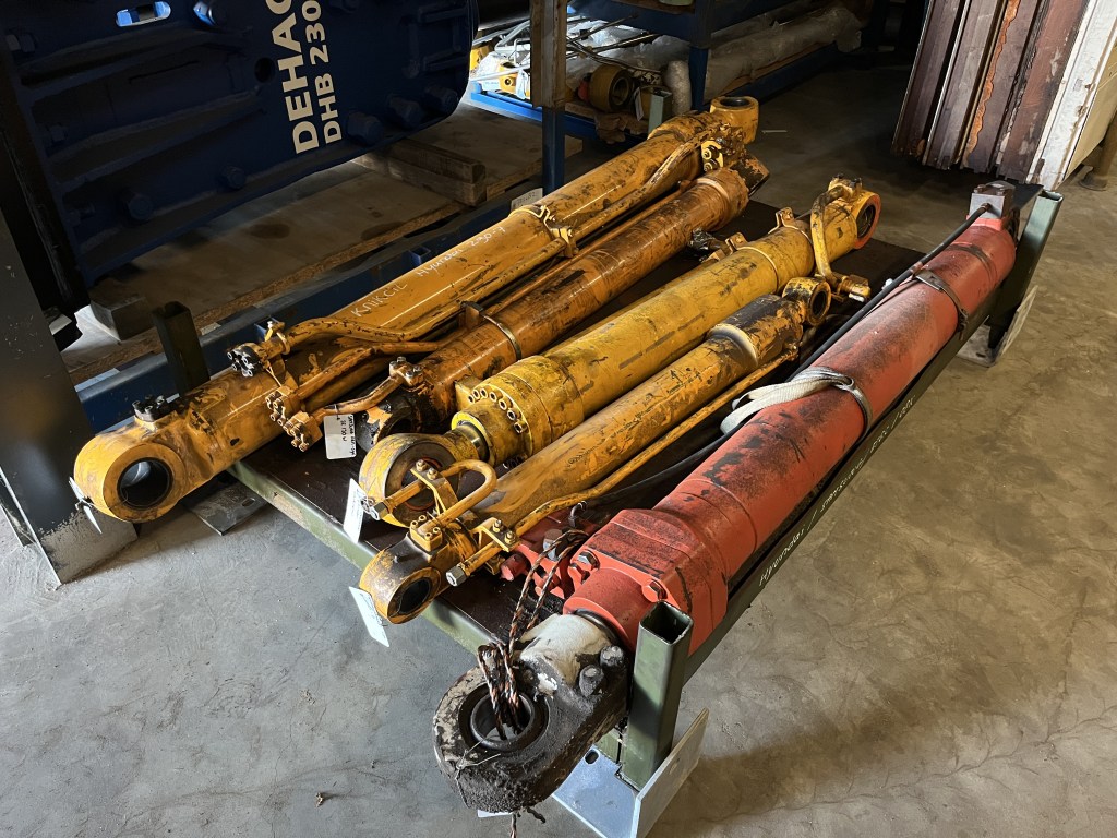 o&k hyundai fuchs cylinder te koop bij Jaap Verboon