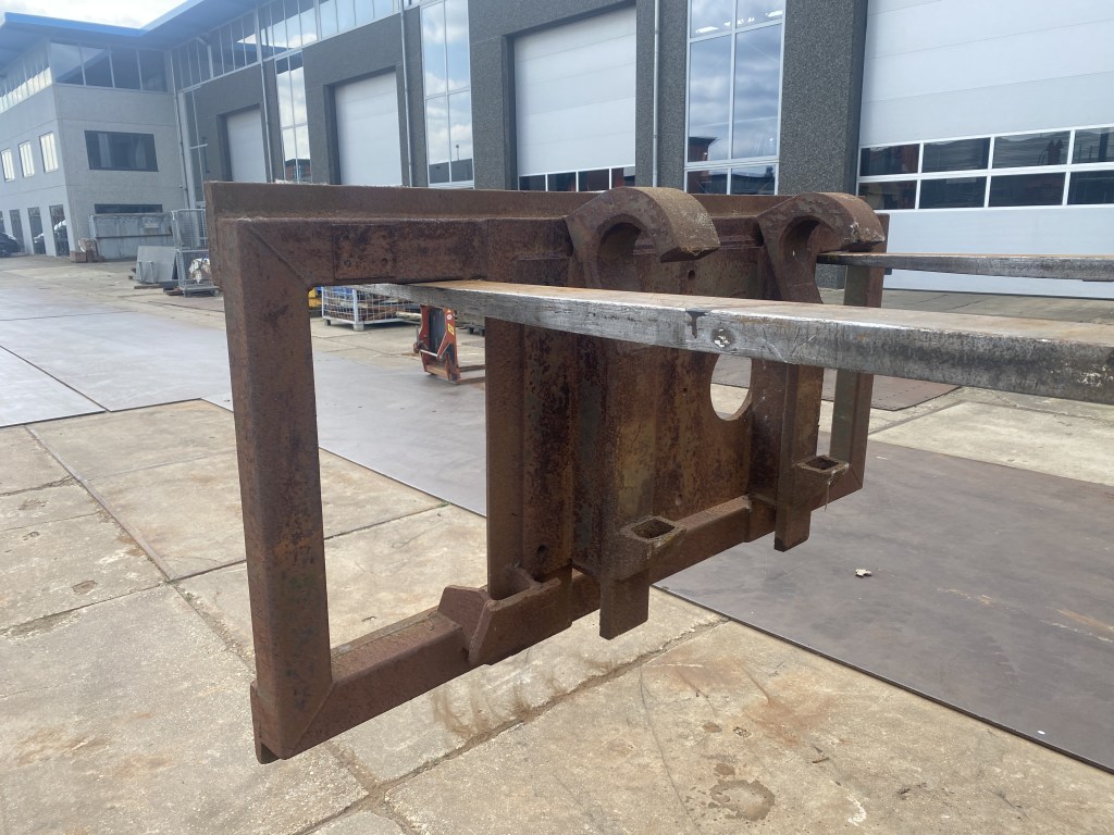 palletvorken-frame systeem2000 te koop bij Jaap Verboon