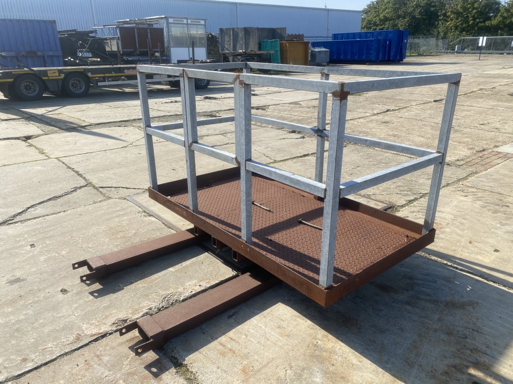 roteerbare manbak te koop bij Jaap Verboon