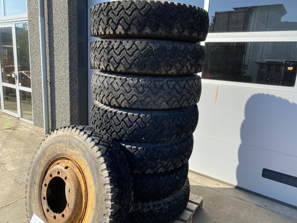 set 12.00x20 te koop bij Jaap Verboon