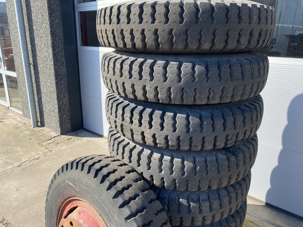 set 8.25-20 te koop bij Jaap Verboon
