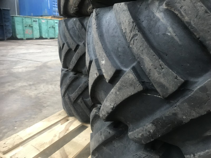 shovel banden 15.0/55-17 te koop bij Jaap Verboon