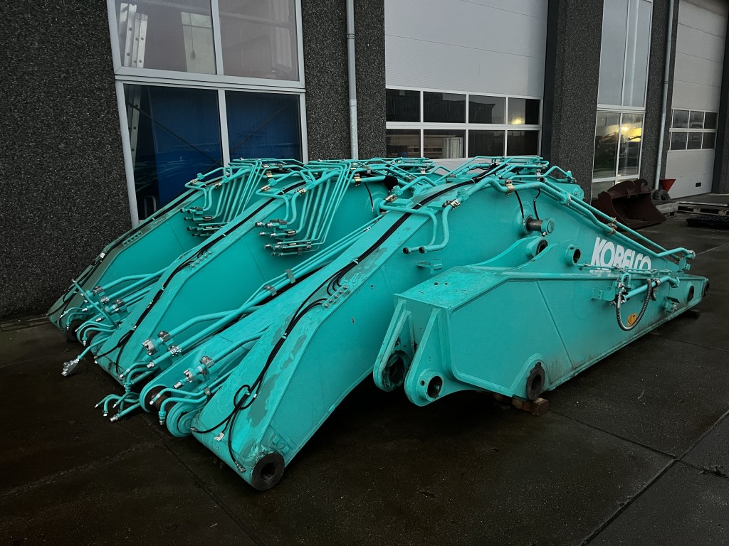 unused boom kobelco SK230 te koop bij Jaap Verboon