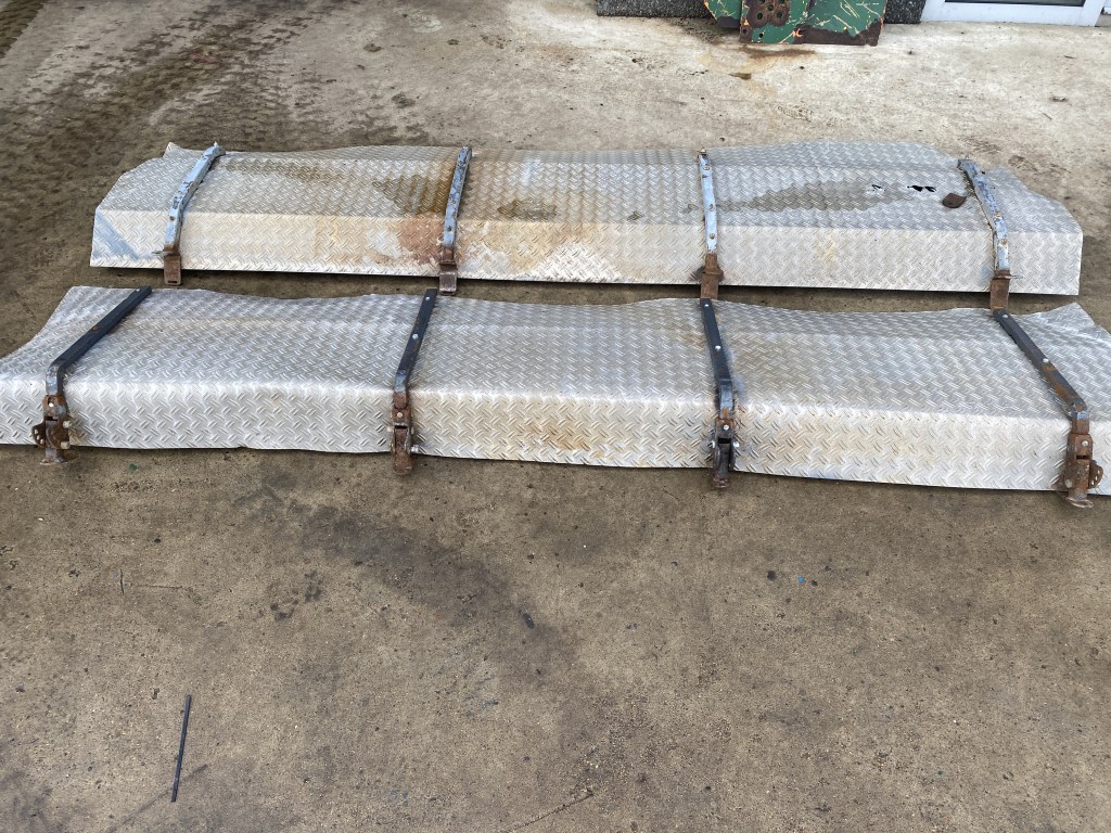 veegbezem volvo aansluiting te koop bij Jaap Verboon